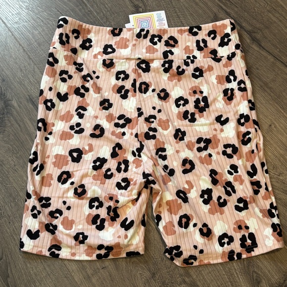 LuLaRoe Leopard Print Women Shorts - Picture 4 of 4